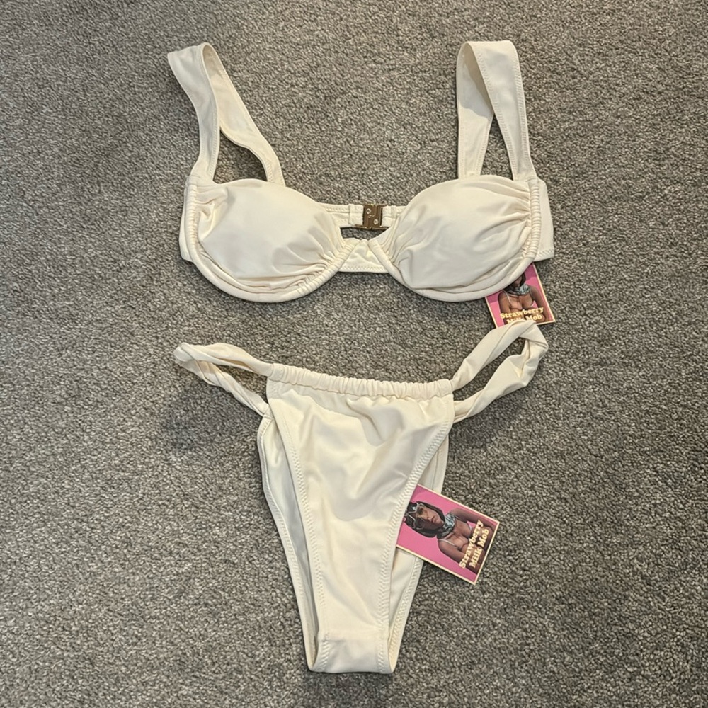 Strawberry Milk Mob Cream Bikini